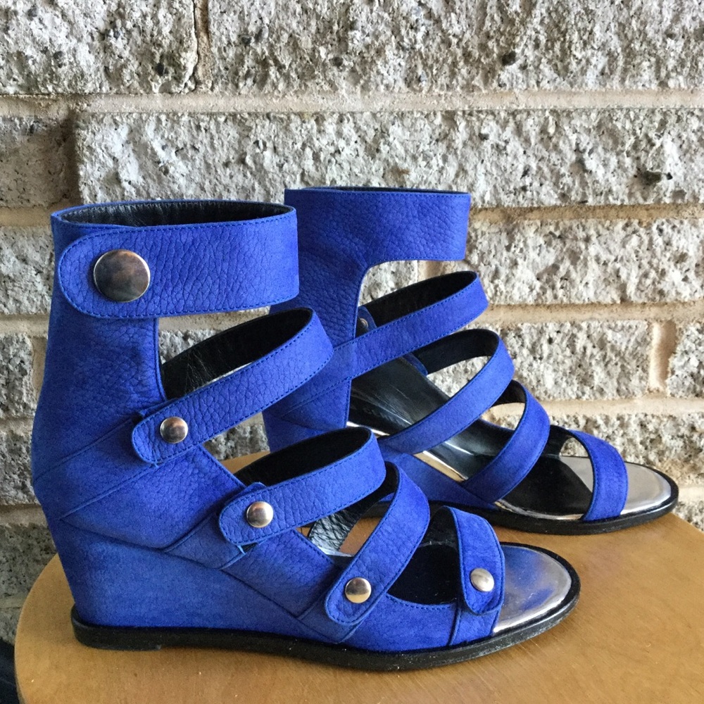 NIB Opening Ceremony Olivia nubuck wedge sandals